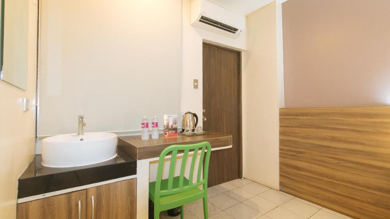 Reddoorz At V Plaza Hotel Manila Ngoại thất bức ảnh